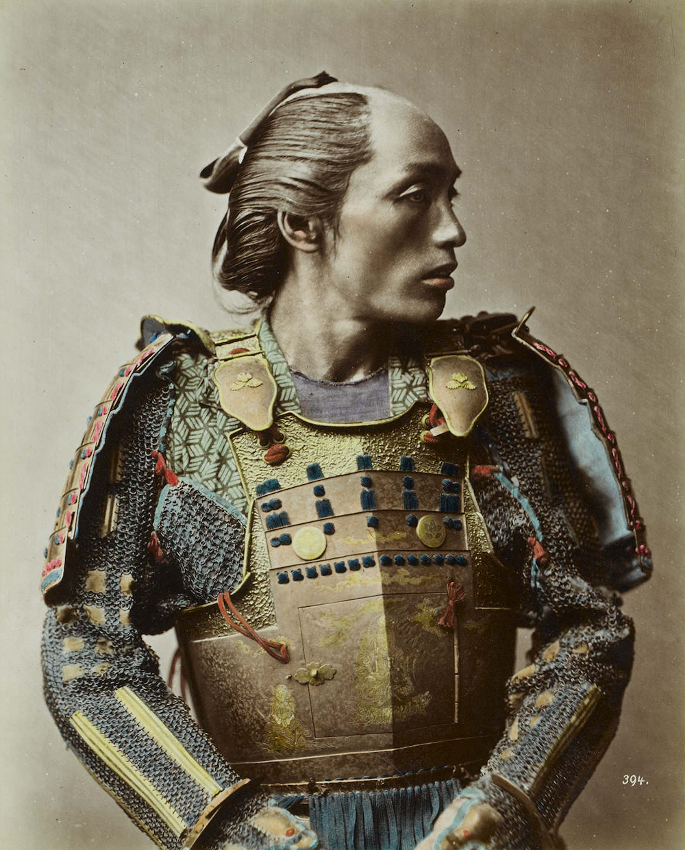 Illustration : photo de samouraï colorisée, Baron Raimund von Stillfried, Wikimedia Commons (1881)